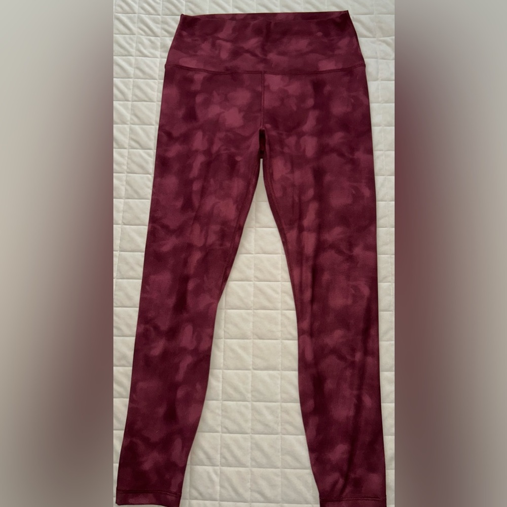 Yogalicious cropped leggings size large. Burgundy red